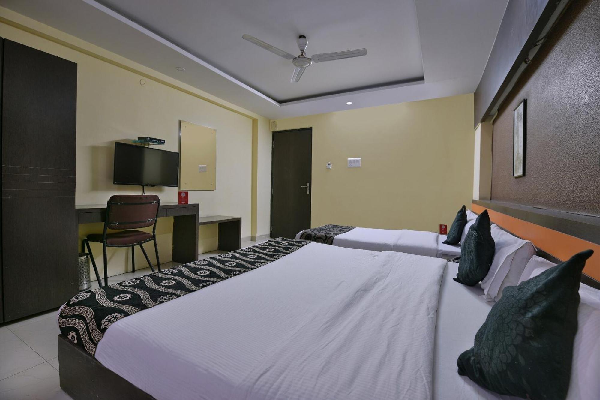 Collection O Diamond And Residences Indore Extérieur photo