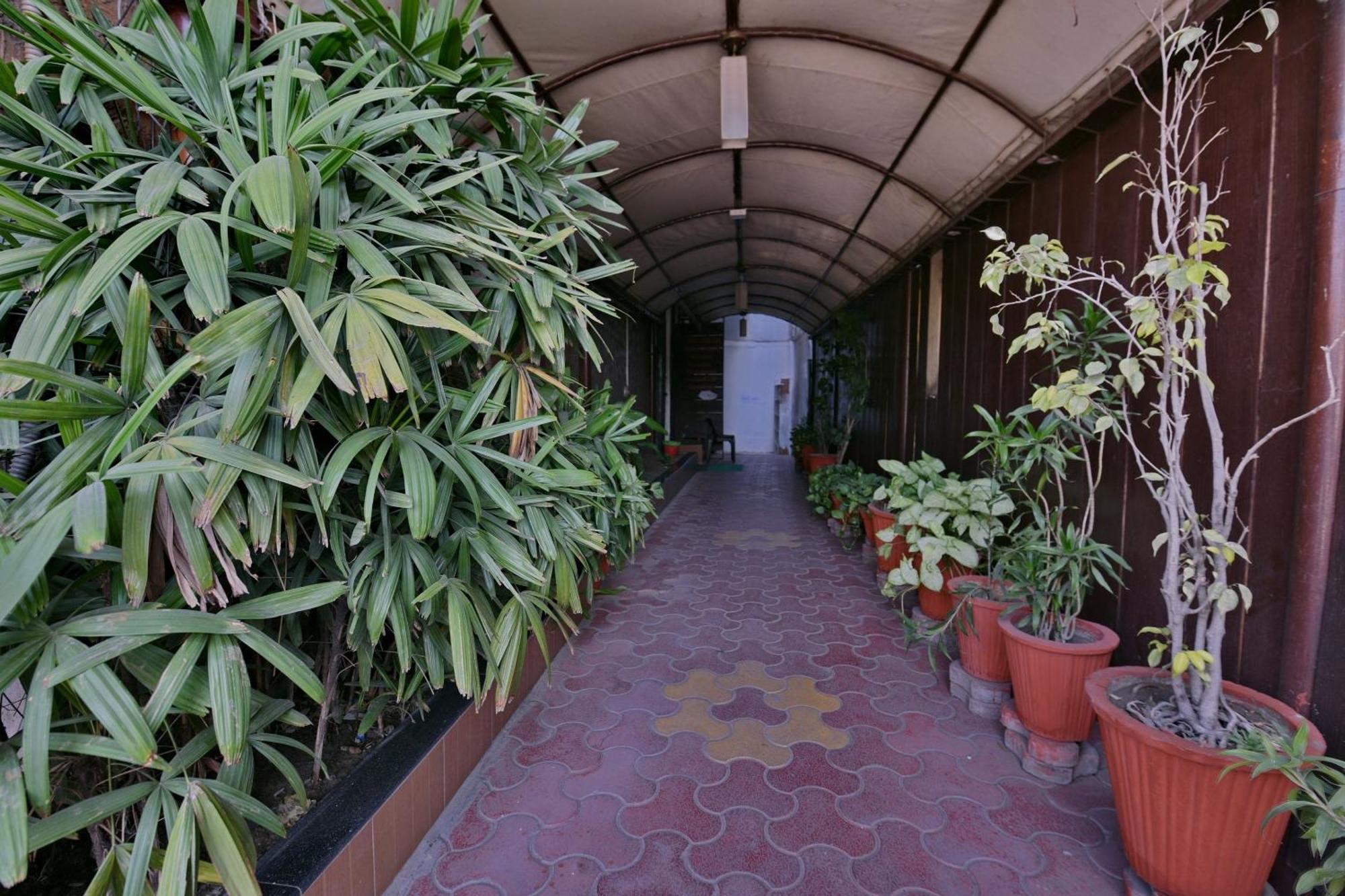 Collection O Diamond And Residences Indore Extérieur photo