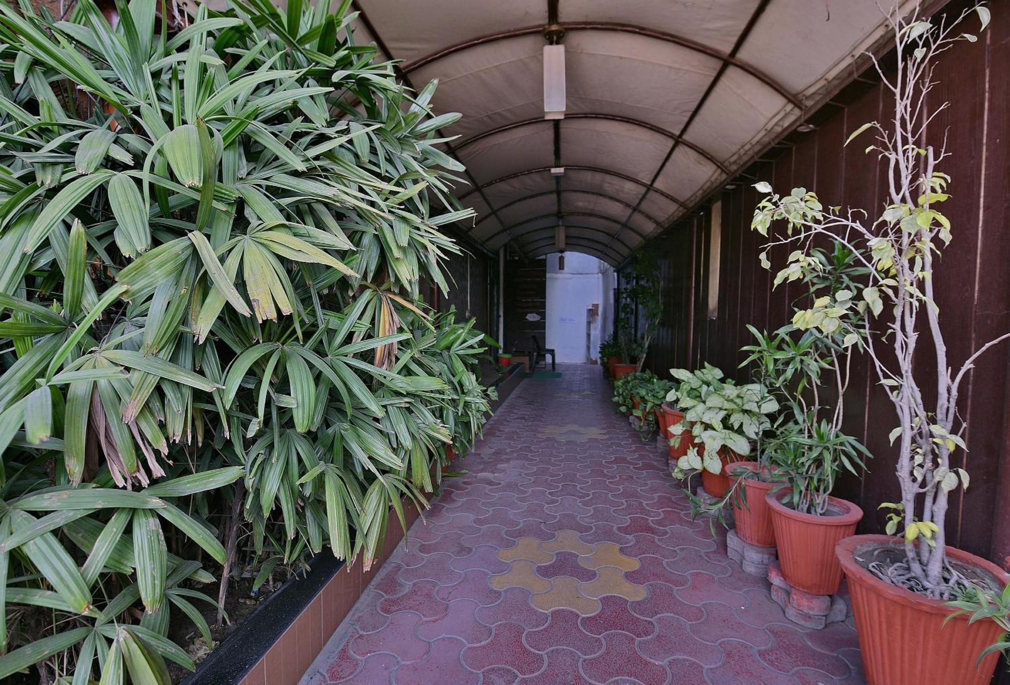 Collection O Diamond And Residences Indore Extérieur photo